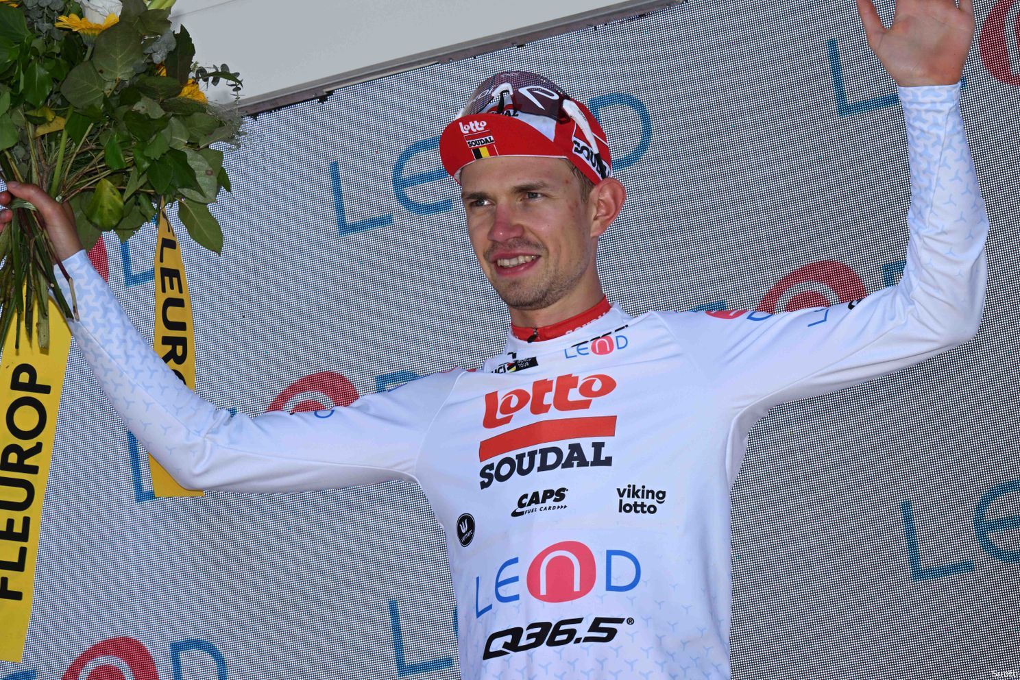 Figuur schending Defecte Favorites white jersey Tour de France 2022: Well, who is the Slovenian  doing what here?