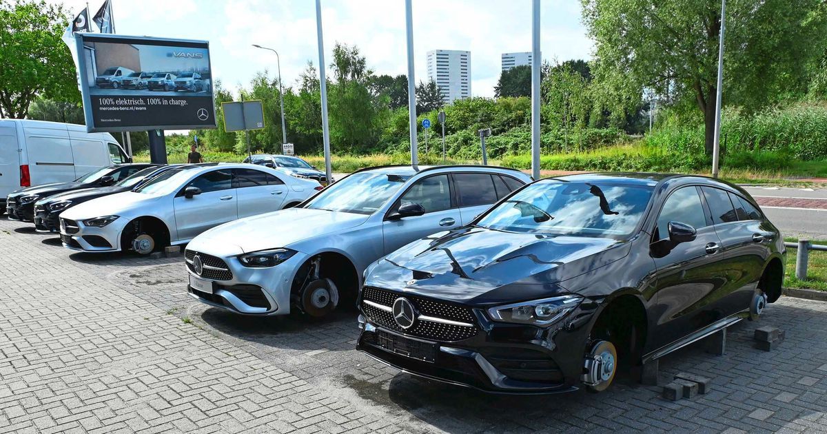 Massive Theft of Wheels Groningen Mercedes Dealer: ‘All Cars are Bricked’