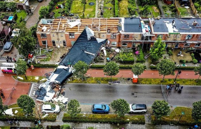 Tornado hits Zierikzee, one dead and seven injured, NL-Alert: don’t come to the area