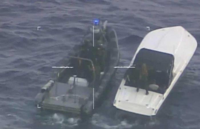 Drug smuggling suspect shot dead during interception by naval vessel Zr. Ms. Groningen