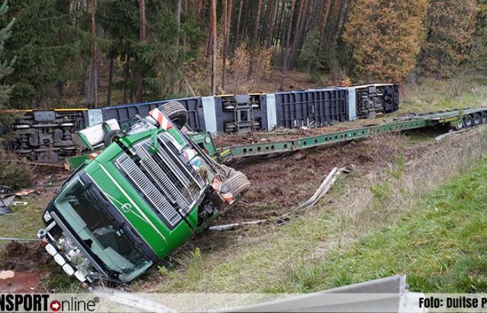 Transport Online – Exceptional transport by tram ends up next to the German A9, salvage started [+foto’s]
