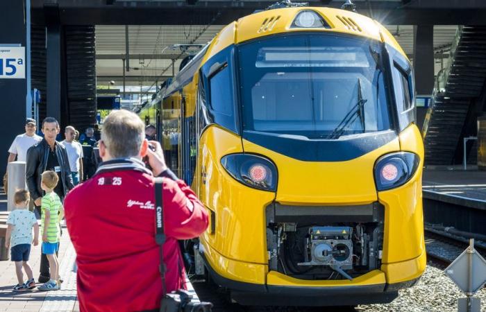 New intercity trains are even longer in coming