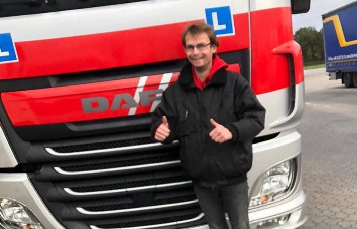 Trucker’s farewell to Wesley (19) who died in an accident: ‘He was always on the car’