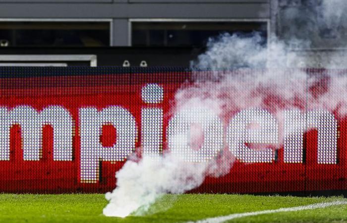 NAC-Willem II stopped after objects on field