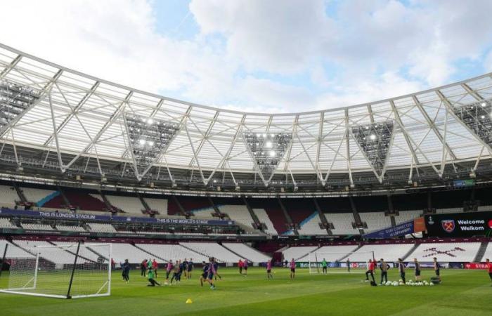 LIVE Conference League | 3000 AZ fans gather in London for semi-final against West Ham United | European football