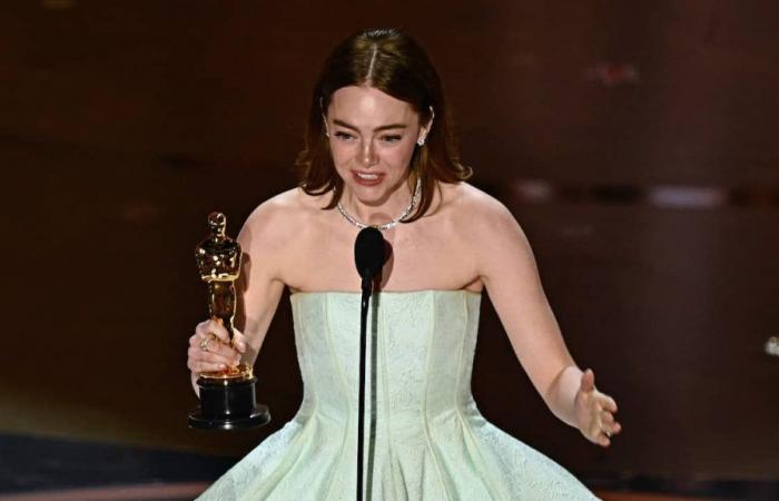 Actress Emma Stone prefers to be called by her real first name Emily | Backbiting