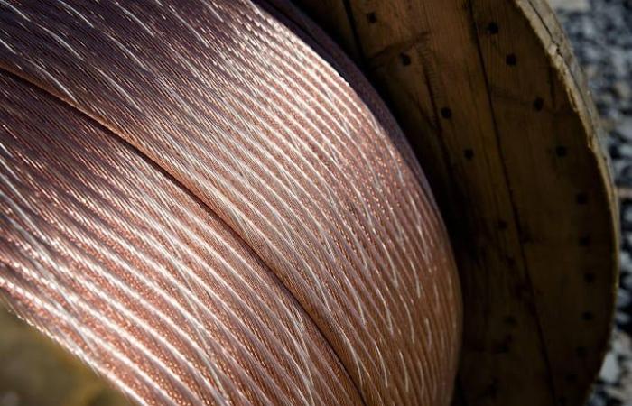 Copper prices rise to $10,000 for the first time in two years