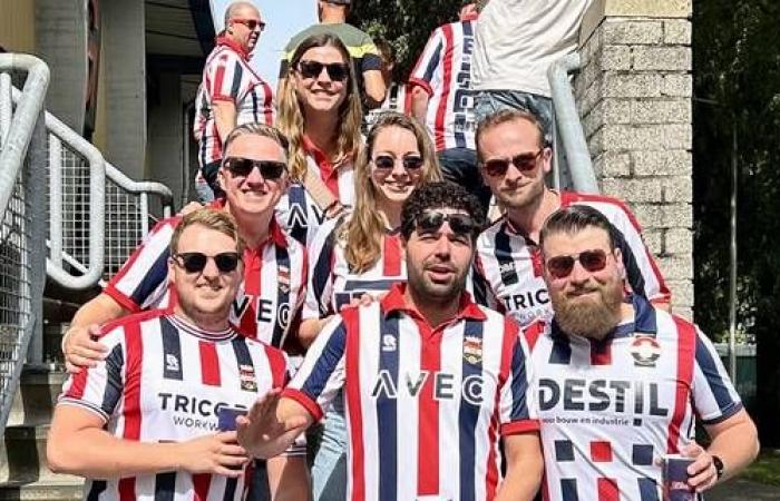 LIVE | Promotional fever is increasing in King Willem II Stadium, players start warming-up | William II
