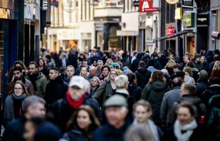 Population grew less rapidly in the first quarter of 2024, migration is the main cause
