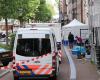 Dead man found on the Singel in Amsterdam, perpetrator presumably covered in blood | Inland