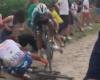 Tour 2022: Video shows images of collision and crash Oss, Van Poppel and Gogl