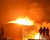 Bonfires in Scheveningen and Duindorp ignited after a fireworks show on the boulevard | The Hague
