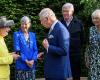 Garden architect Piet Oudolf receives an award from King Charles