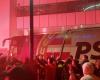 LIVE in Eindhoven | PSV fans welcome players at Philips Stadium with red torches and fireworks, but the championship has not yet been won | PSV