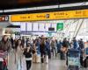 Busy at the beginning of the May holiday at Schiphol, two travelers fainted | RTL News