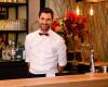 Bartender Victor stops at First Dates: ‘Who will take over my bow tie?’ | RTL Boulevard