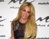 Britney Spears gets into a fight with boyfriend in hotel and hurts her ankle | Backbiting