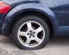 Cars in the parking lot of housing association Woonin twice victims of tire puncture; police are looking for perpetrator
