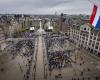 Netherlands silent for two minutes during Remembrance Day, Dam only partly filled | May 4 and 5
