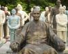 Why Taiwan is pulling down statues of Chiang Kai-shek