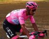 LIVE Giro d’Italia | Just before the final climb, a flat tire and Tadej Pogacar falls | Giro