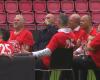 PSV ends the holiday with an intimate moment in an empty stadium, Bosz lights a cigar