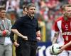 Van Bommel misses out on second cup victory in farewell season at Antwerp | Football