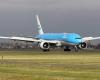 KLM 777 is on the ground for six hours and flies back