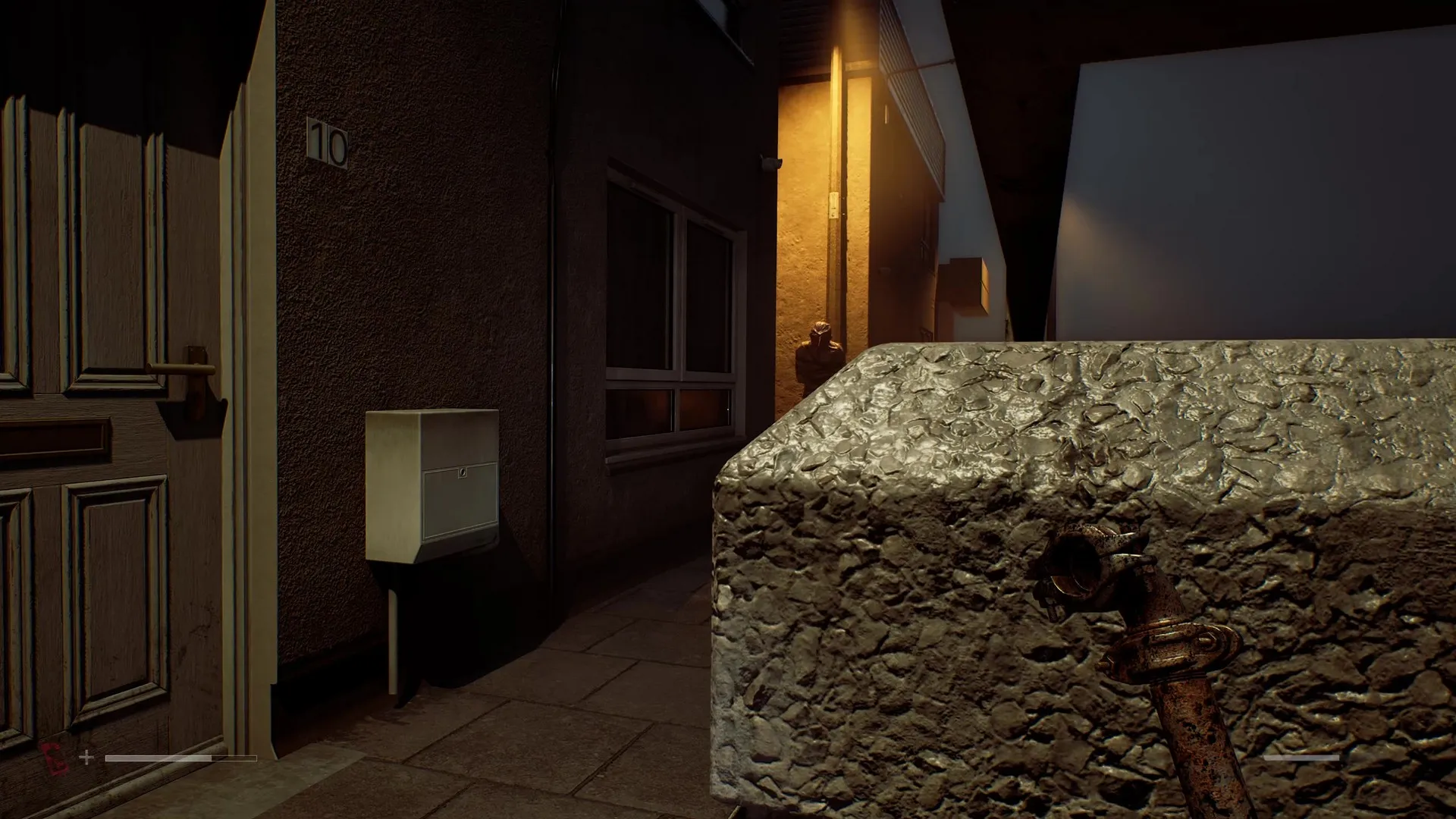 Peeking at an enemy around a corner on a housing estate in Silent Hill Townfall