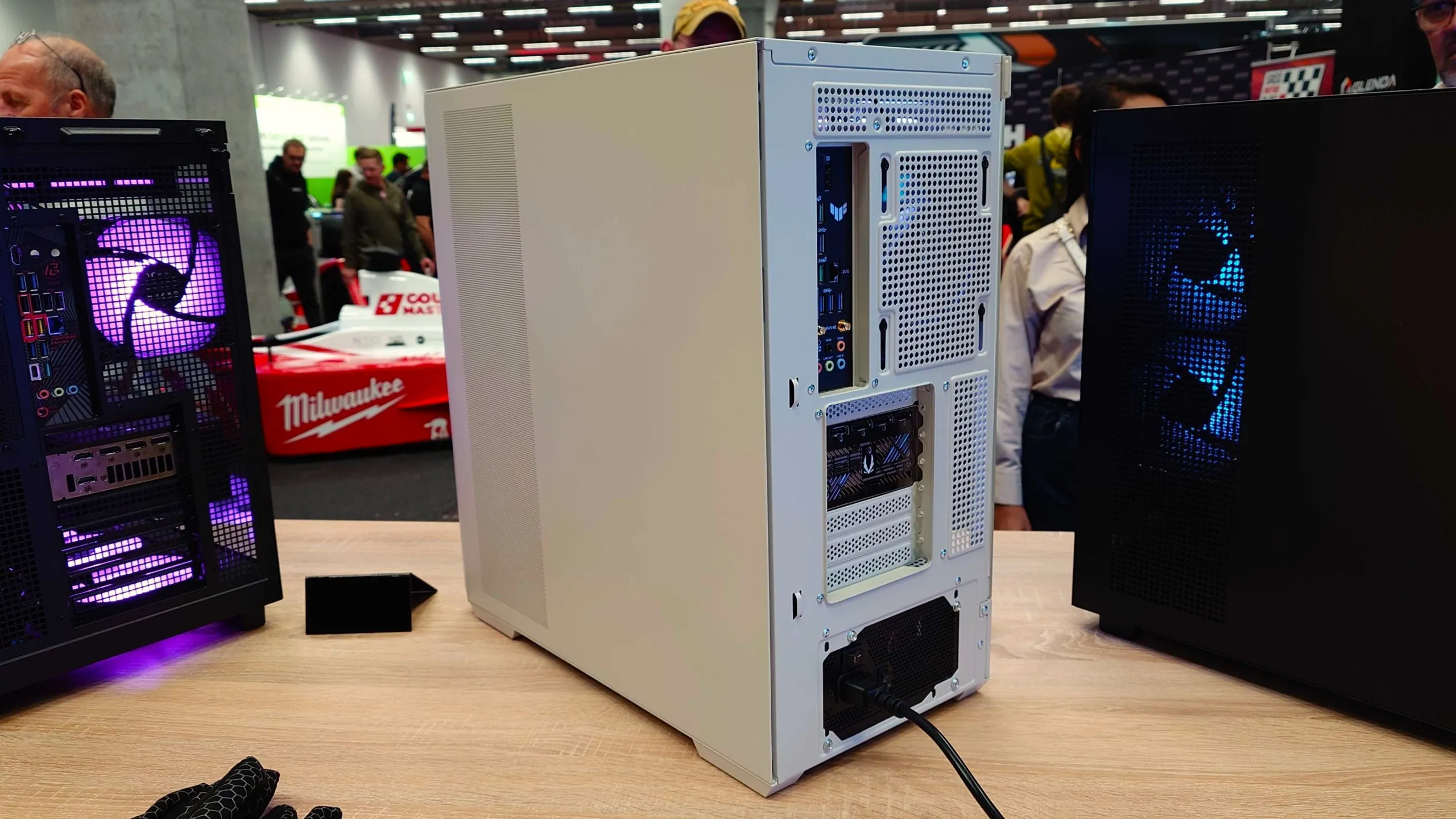 Photos of the Thermaltake Retro 360 PC case showing different angles.
